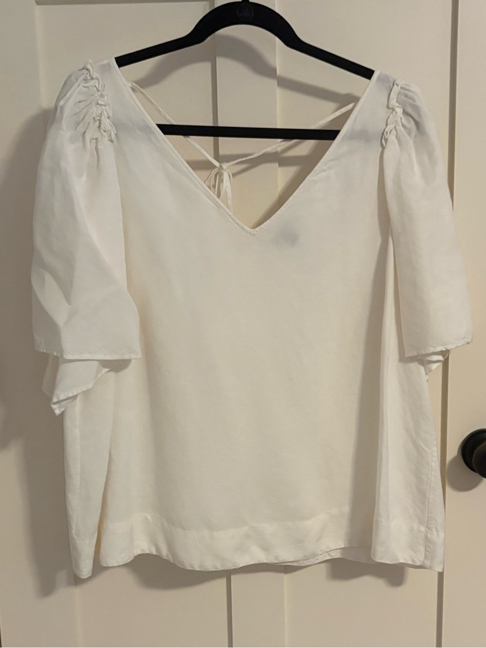 Ann Taylor White Linen V-Neck Puff Sleeve Blouse